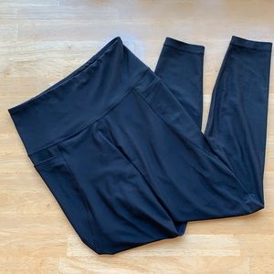 ✨old navy go-dry elevate leggings✨